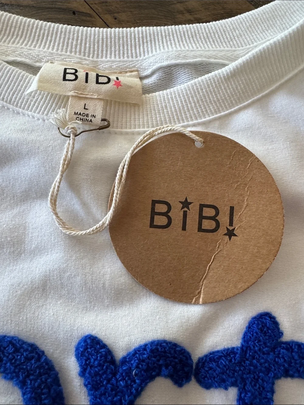Party in the USA White Tee by BIBI Sz Large NWT - Picture 5 of 7